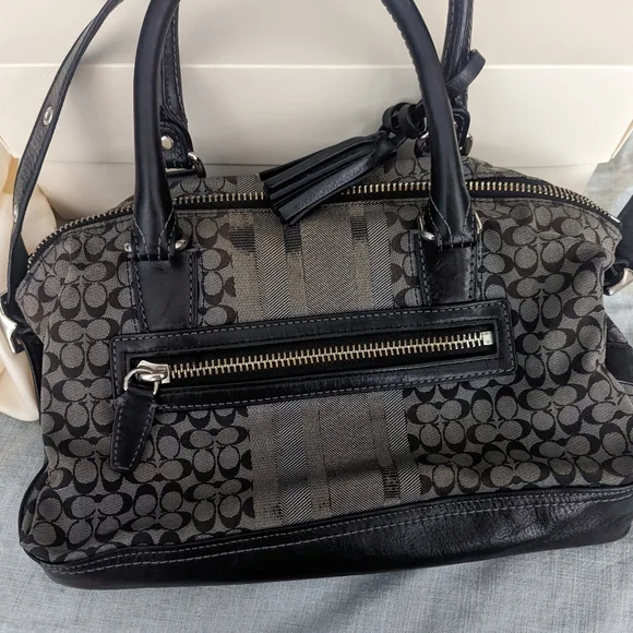 Purse - Picture 3 of 3